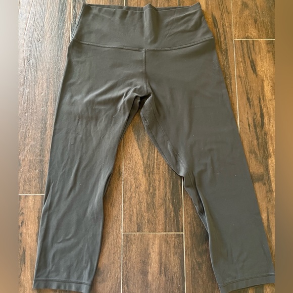 Lululemon Yoga Pants size 10 - Picture 3 of 3